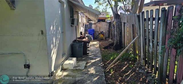 5 of 6 - 781 Nw 30th St, Miami, FL