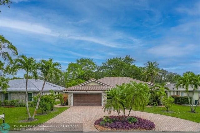 3 of 45 - 4021 Nw 72nd Ave, Coral Springs, FL