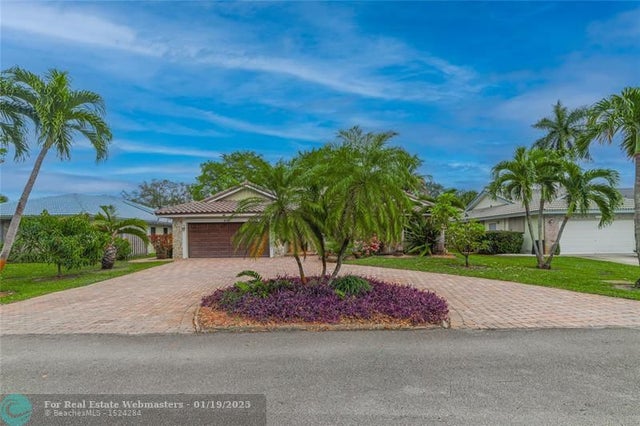 4 of 45 - 4021 Nw 72nd Ave, Coral Springs, FL