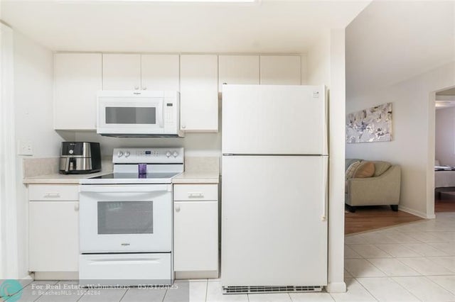 5 of 35 - 985 Nw 69th Ave, Margate, FL