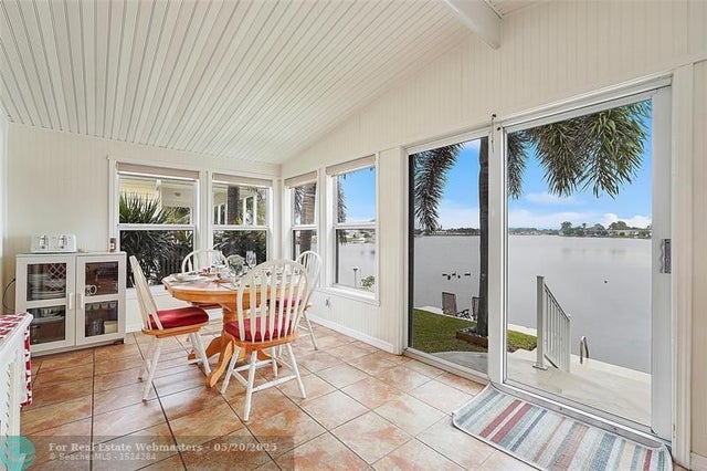 2 of 36 - 5450 Lagoon Dr, Fort Lauderdale, FL