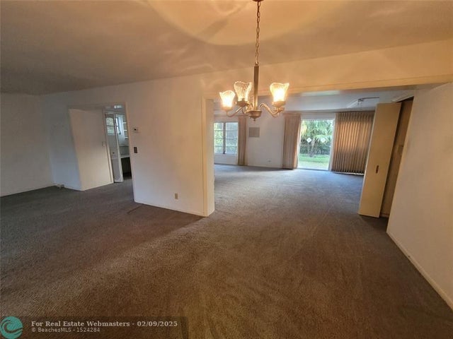 4 of 35 - 305 Riverdale Rd, Palm Springs, FL