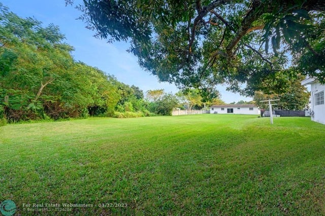 2 of 40 - 13945 N Miami Ave, Miami, FL