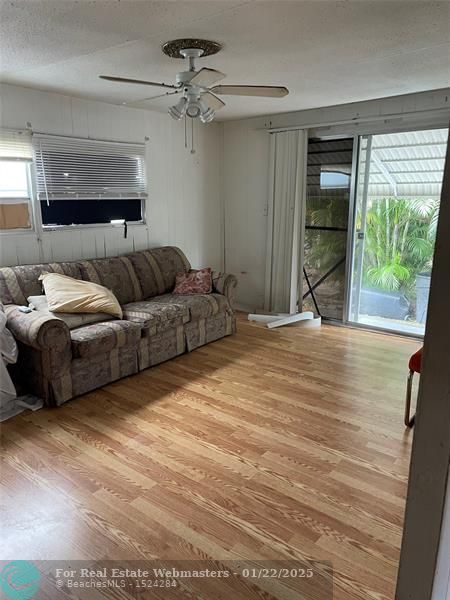 4 of 12 - 2600 Sw 54th St, Fort Lauderdale, FL