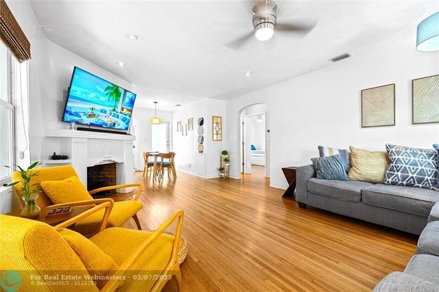 3 of 27 - 1617 Ne 3rd Ct, Fort Lauderdale, FL