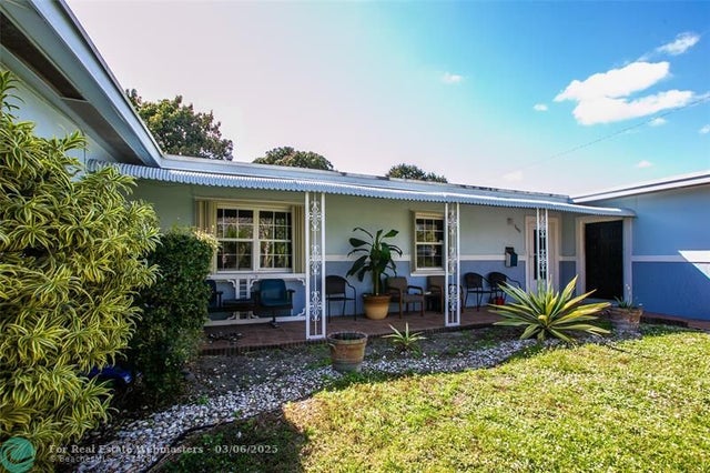2 of 20 - 15650 W Bunche Park Dr, Opa-Locka, FL