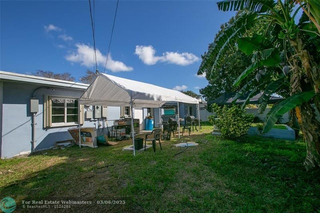 4 of 20 - 15650 W Bunche Park Dr, Opa-Locka, FL