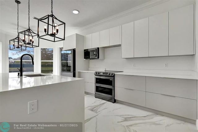 2 of 55 - 9334 Madewood Ct, Royal Palm Beach, FL