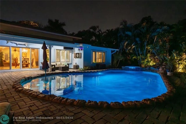 1 of 74 - 2432 Ne 22nd Ave, Lighthouse Point, FL