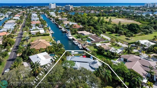 2 of 74 - 2432 Ne 22nd Ave, Lighthouse Point, FL