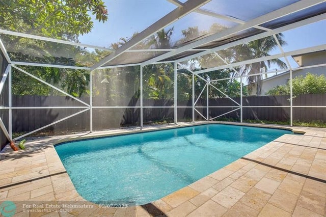 2 of 27 - 3530 Ne 13th Ave, Oakland Park, FL