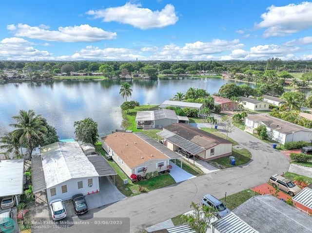 2 of 20 - 5520 Nw 203rd, Miami Gardens, FL