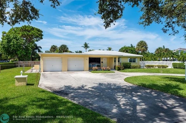 1 of 44 - 2021 Ne 24th St, Lighthouse Point, FL