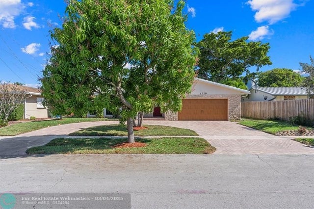 3 of 42 - 1729 Nw 36th Ct, Oakland Park, FL