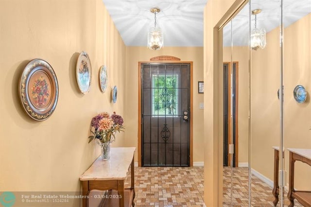 5 of 42 - 1729 Nw 36th Ct, Oakland Park, FL