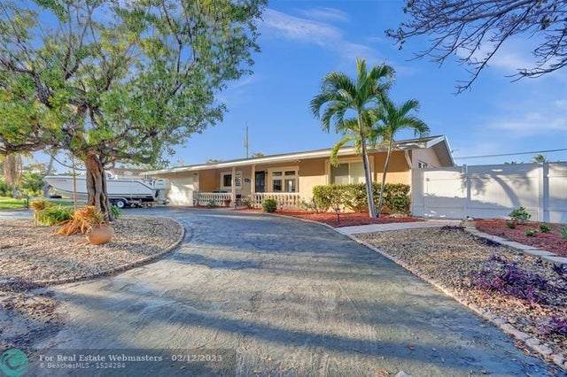 1 of 69 - 2585 Se 3rd St, Pompano Beach, FL