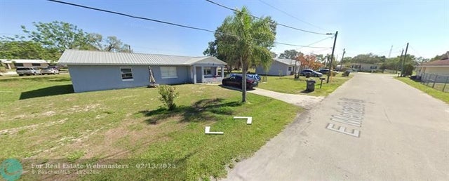 2 of 7 - 49 E Metcalfe St, Avon Park, FL