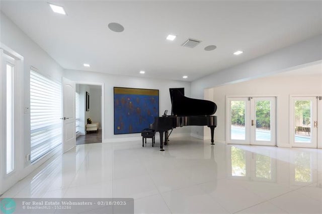 2 of 35 - 2341 Ne 8th, Fort Lauderdale, FL