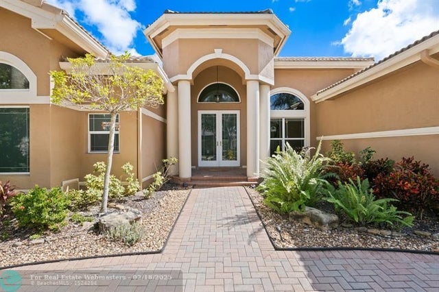 4 of 39 - 19450 Saturnia Lakes Dr, Boca Raton, FL