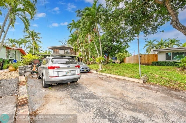 3 of 70 - 2655 Flamingo Ln, Fort Lauderdale, FL