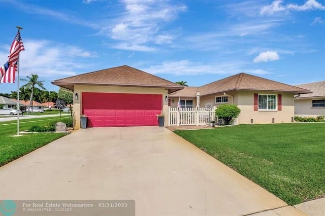2 of 42 - 10260 Greentrail Dr N, Boynton Beach, FL