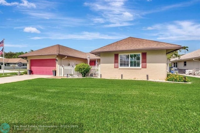 3 of 42 - 10260 Greentrail Dr N, Boynton Beach, FL