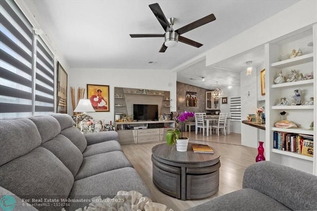 4 of 40 - 5343 Nw 4th Ter, Deerfield Beach, FL