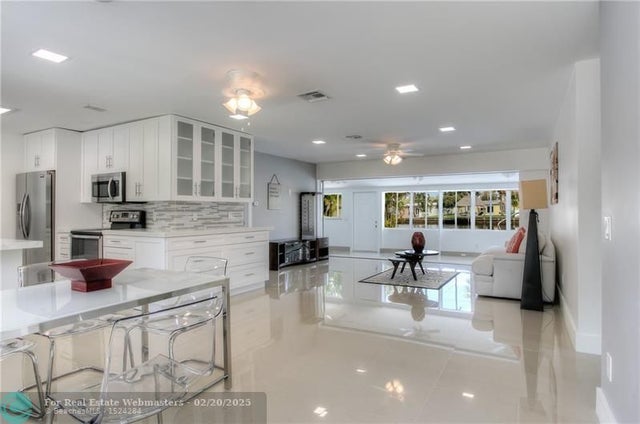 1 of 26 - 4500 Sw 38th Ter, Fort Lauderdale, FL