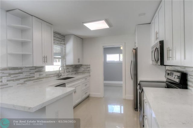 4 of 26 - 4500 Sw 38th Ter, Fort Lauderdale, FL