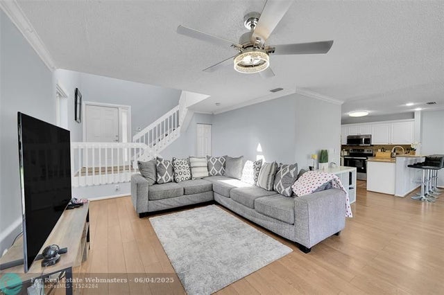 2 of 43 - 10615 Nw 12th Ct, Plantation, FL