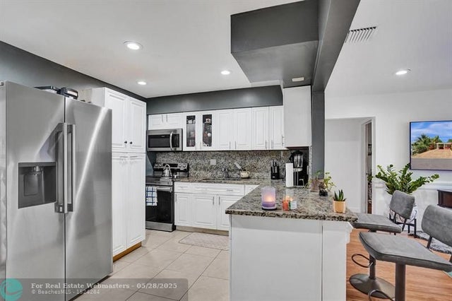 1 of 86 - 415 W Palm Street, Lantana, FL
