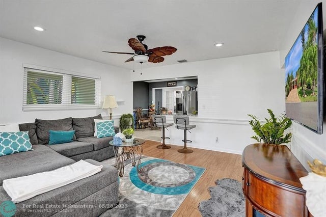 2 of 86 - 415 W Palm Street, Lantana, FL