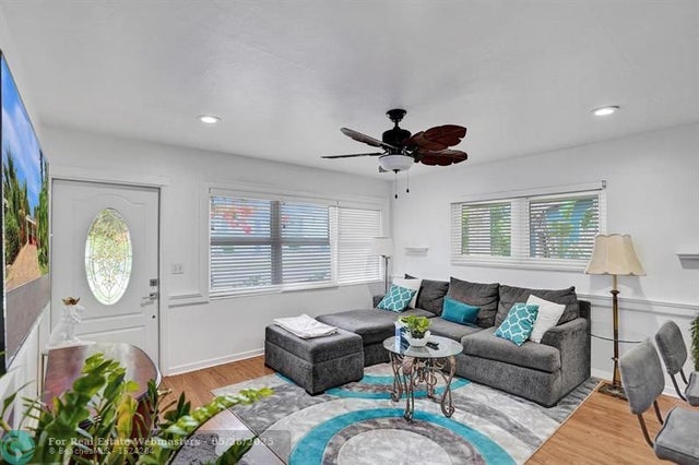 5 of 86 - 415 W Palm Street, Lantana, FL