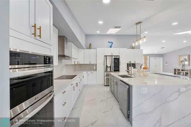 2 of 51 - 8551 Nw 53rd Ct, Coral Springs, FL