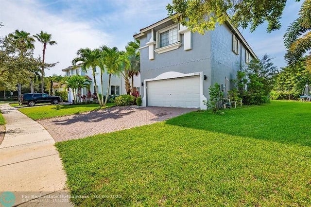 1 of 24 - 10074 Boca Vista Dr, Boca Raton, FL