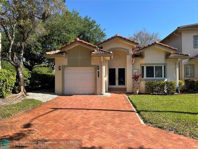 1 of 19 - 5870 Sw 99th Ter, Cooper City, FL