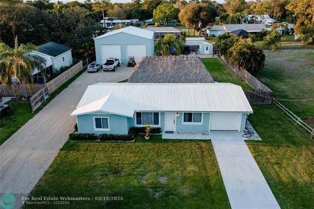 2 of 48 - 1497 Sw Buckskin Trl, Stuart, FL