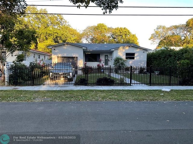 3 of 43 - 3221 Nw 11th Ct, Miami, FL