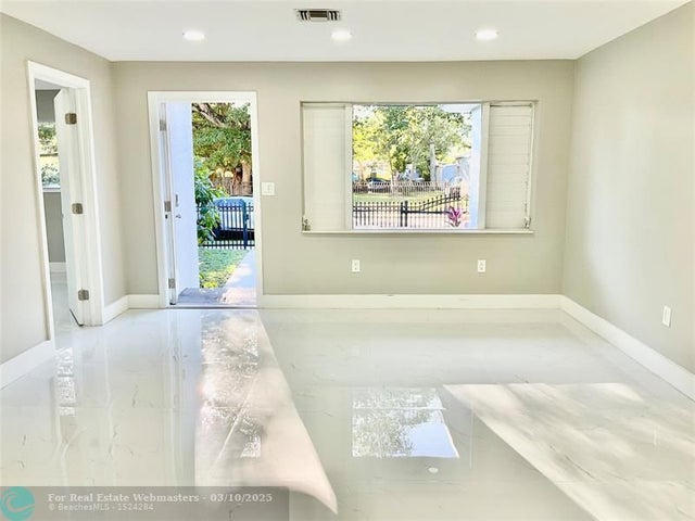 5 of 43 - 3221 Nw 11th Ct, Miami, FL