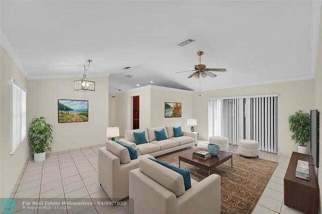 1 of 29 - 1046 Nw 10th St, Boynton Beach, FL