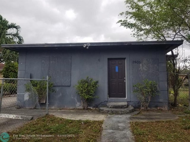 1 of 6 - 2605 Nw 13th Ct, Fort Lauderdale, FL