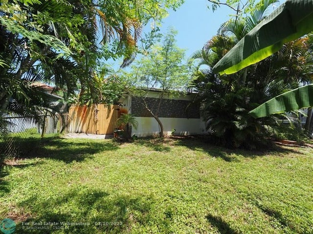1 of 1 - 5000 Sw 24th Ave, Dania, FL