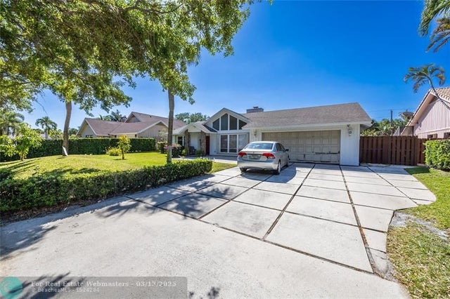 3 of 39 - 820 Sw 20th St, Boca Raton, FL