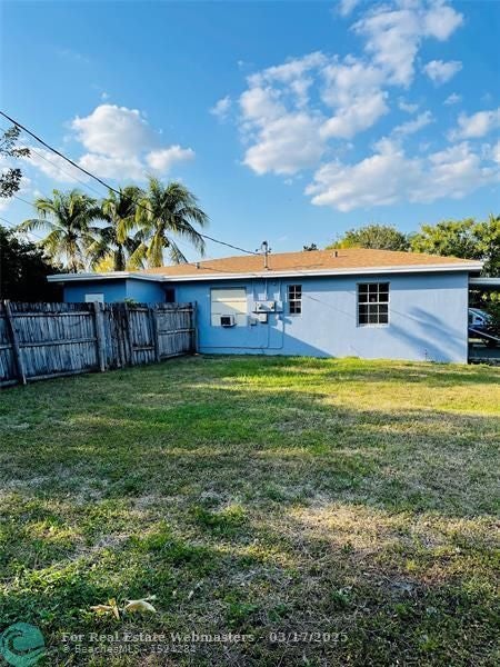 5 of 10 - 6118 Funston St, Hollywood, FL
