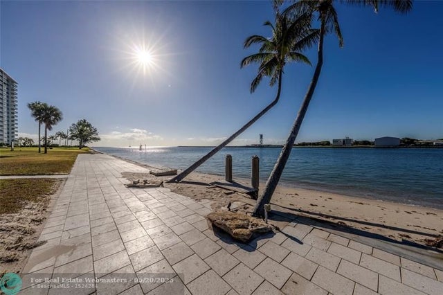4 of 37 - 2608 Inlet Dr, Fort Lauderdale, FL