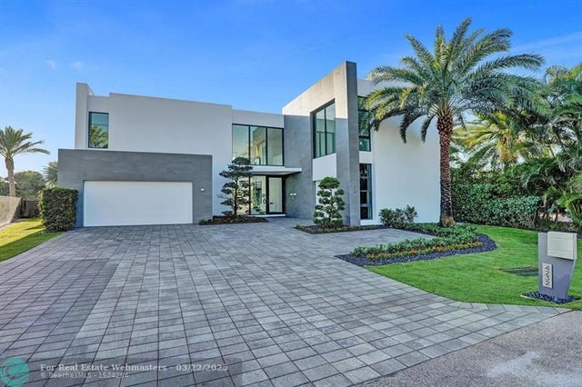 1 of 25 - 4232 E Tradewinds Ave, Lauderdale By The Sea, FL