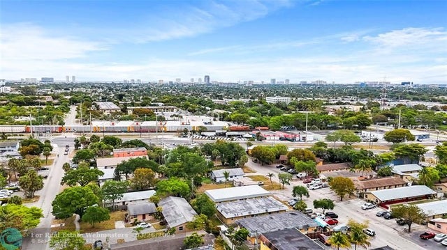 4 of 28 - 330 #2 Avondale, Pompano Beach, FL