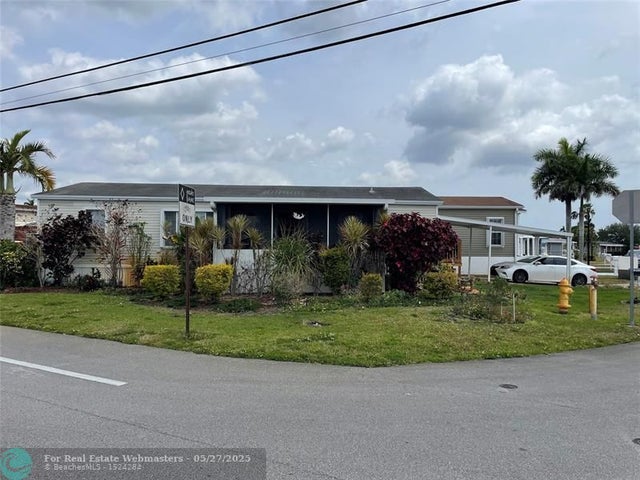 1 of 17 - 8591 Sw 22nd Ct, Davie, FL