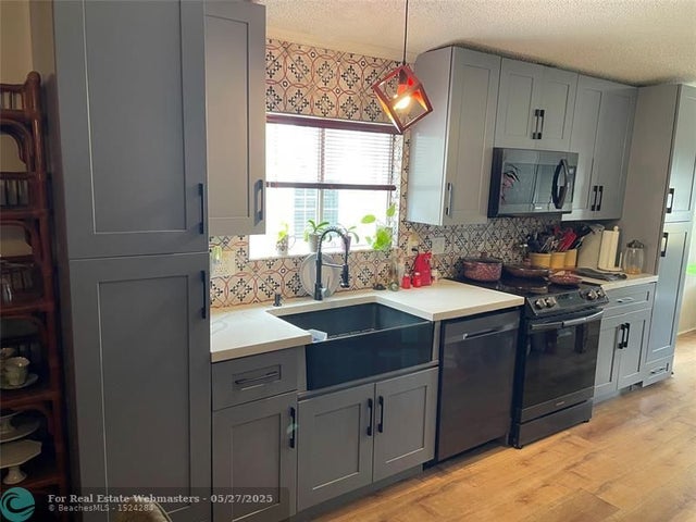 5 of 17 - 8591 Sw 22nd Ct, Davie, FL