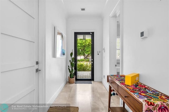 3 of 54 - 716 Ponce De Leon, Fort Lauderdale, FL